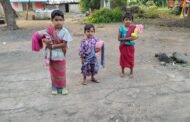 चिमुकल्या निष्पाप मुलींनी मम्मींची मिमिक्री करत साकारले बेबीडॉलच्या मम्मींचे प्रतिरूप!